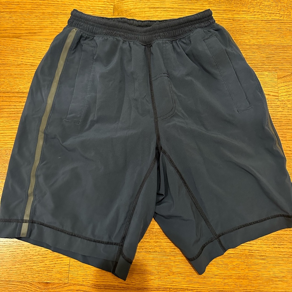 Men’s Lululemon Navy Blue Athletic Short With Liner